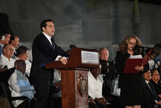 People gather to commemorate Fidel Castro in Havana