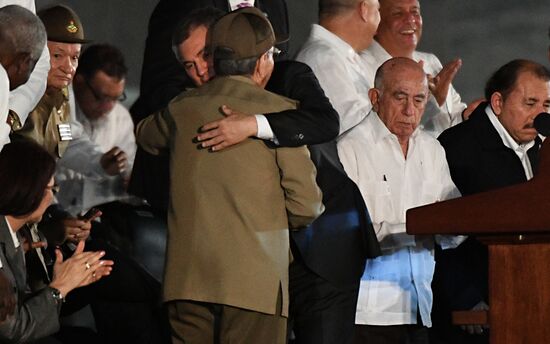 People gather to commemorate Fidel Castro in Havana