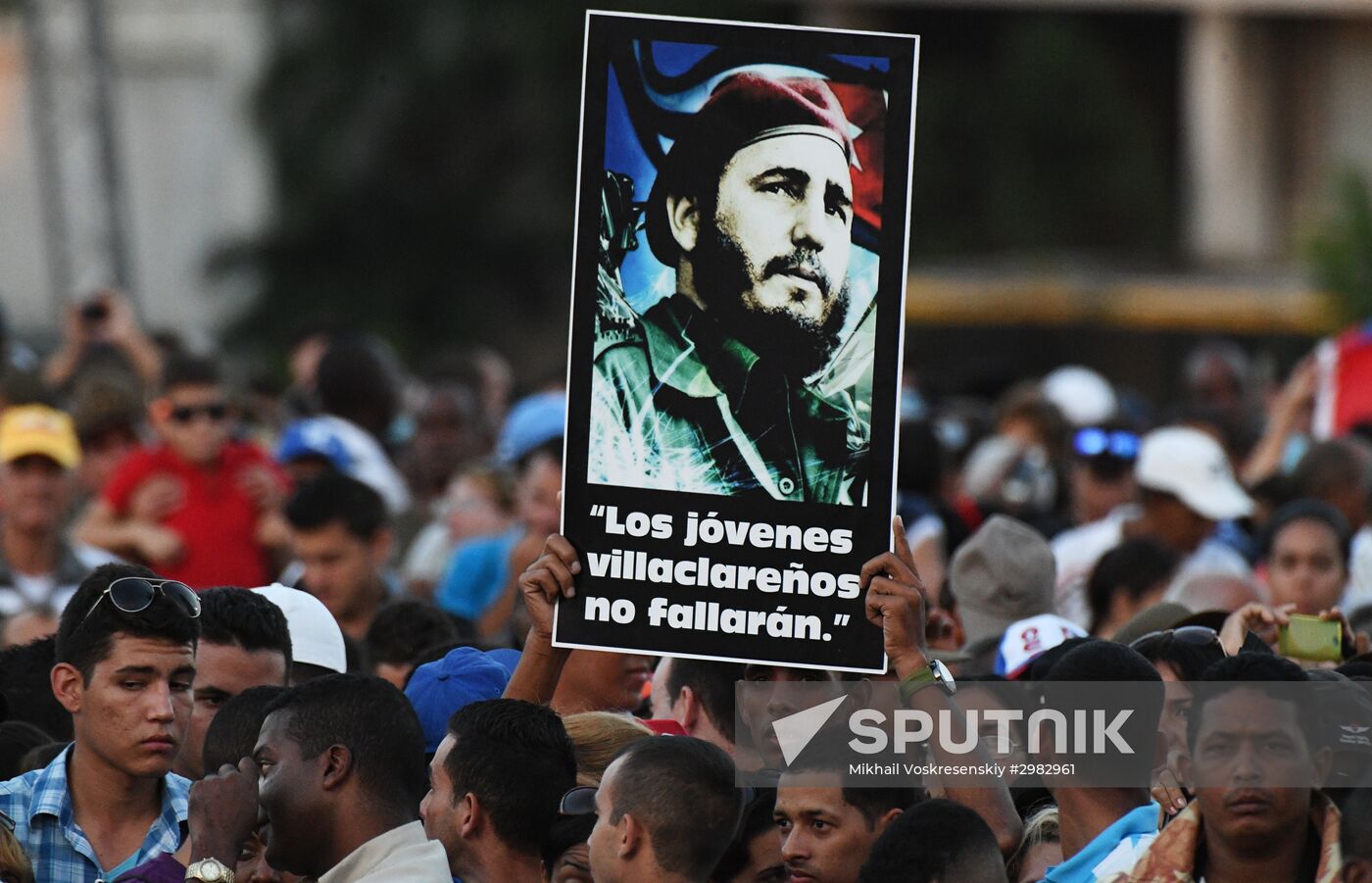 People gather to commemorate Fidel Castro in Havana