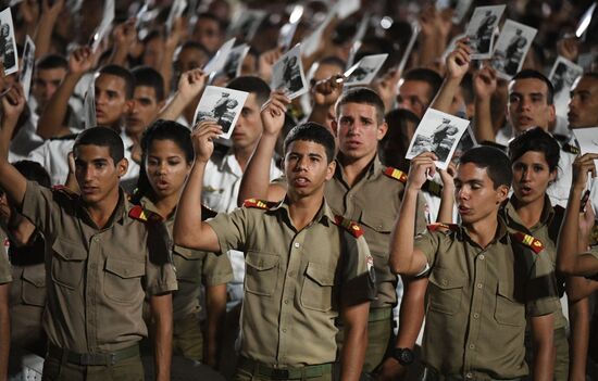 People gather to commemorate Fidel Castro in Havana