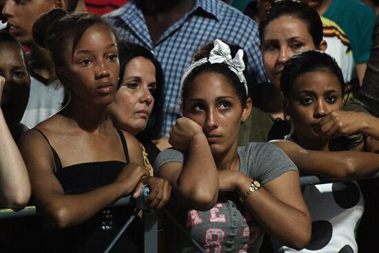 People gather to commemorate Fidel Castro in Havana