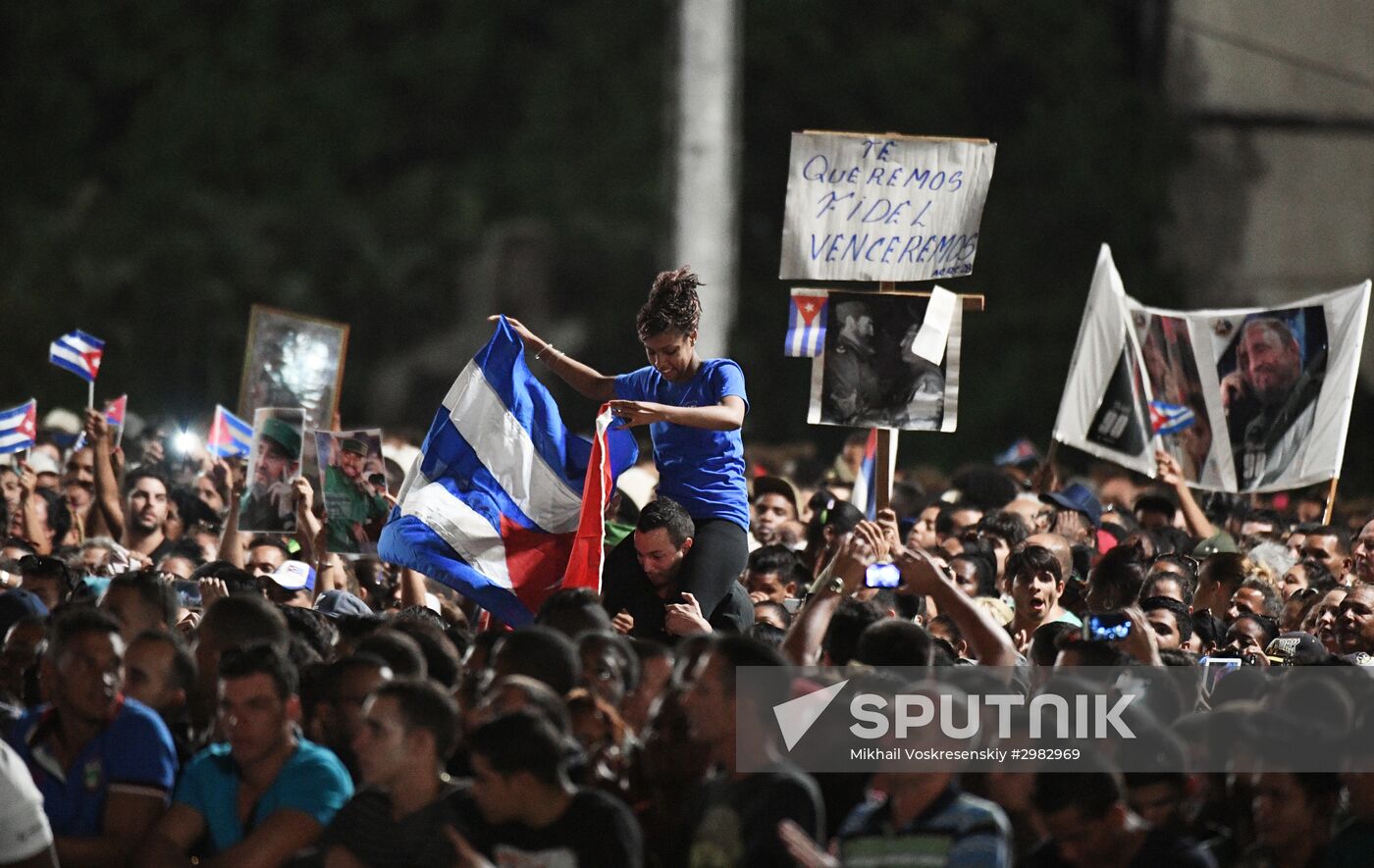 People gather to commemorate Fidel Castro in Havana