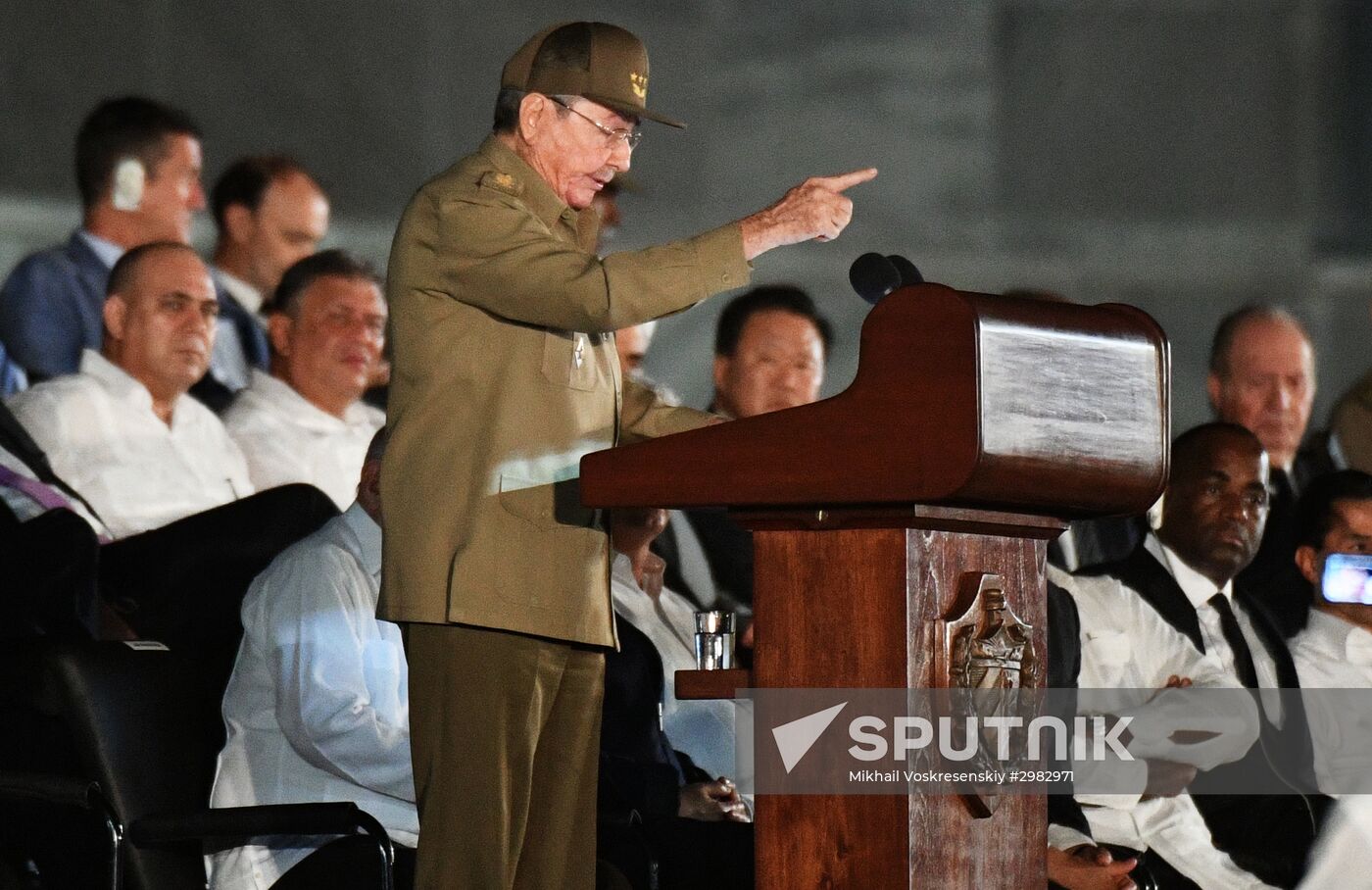 People gather to commemorate Fidel Castro in Havana