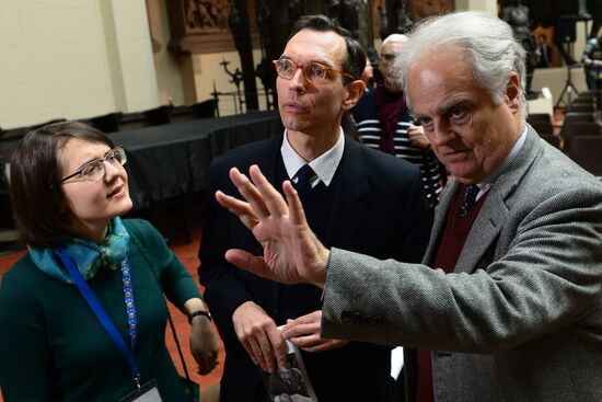 Exhibition "Voices of the Imaginary Museum of André Malraux" on display