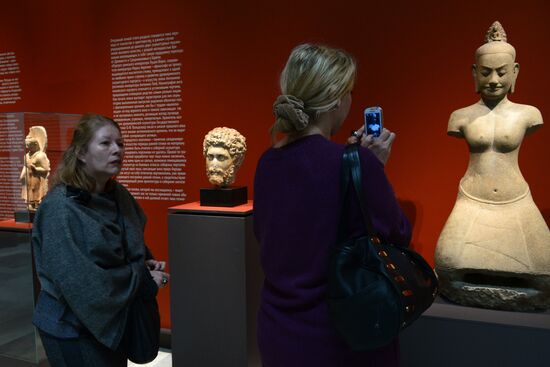 Exhibition "Voices of the Imaginary Museum of André Malraux" on display