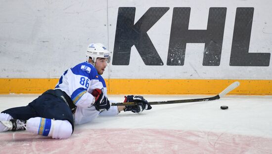 Kontinental Hockey League. Dynamo Moscow vs. Barys