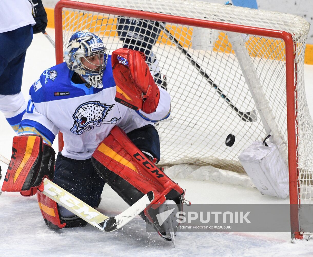 Kontinental Hockey League. Dynamo Moscow vs. Barys