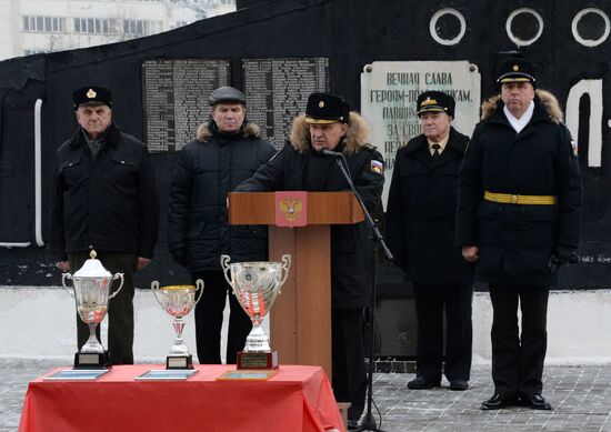 Pacific Fleet servicemen celebrate beginning of winter training period