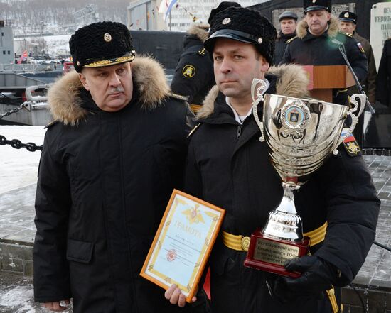 Pacific Fleet servicemen celebrate beginning of winter training period