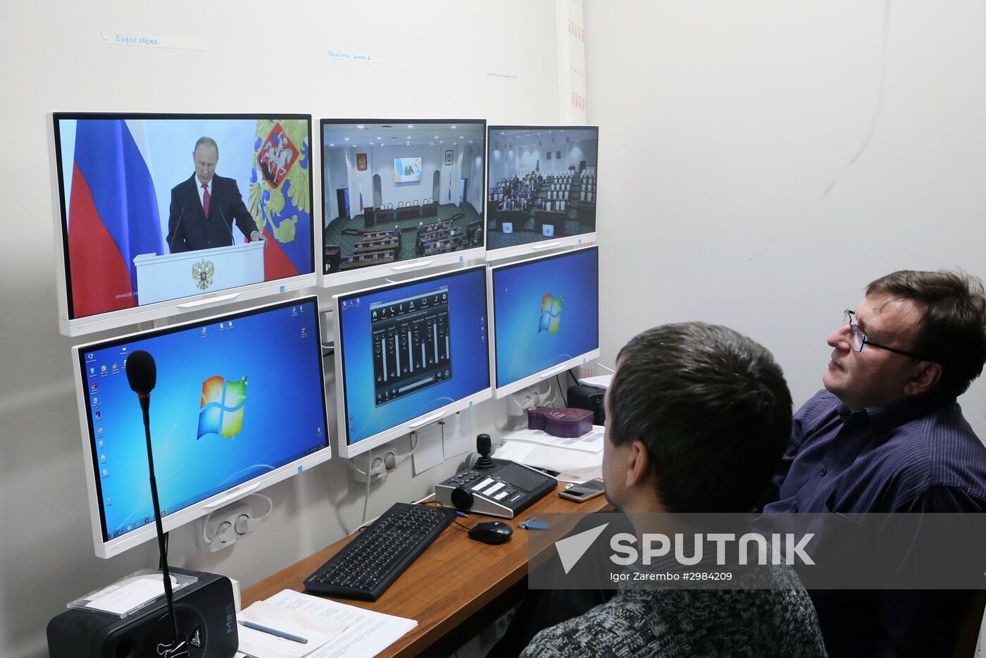 Live broadcast of Vladimir Putin's Annual Presidential Address to the Federal Assembly