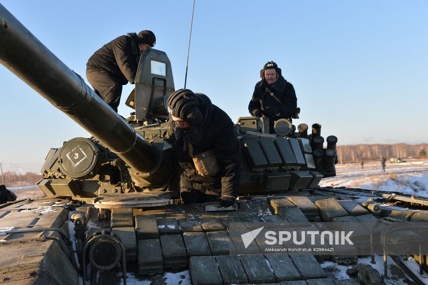 Revived 90th tank division of the Central Military District begins combat training