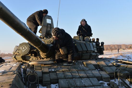 Revived 90th tank division of the Central Military District begins combat training