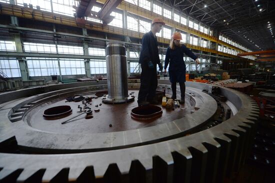 Uralmashzavod manufactures parts for mining shovels in Yekaterinburg