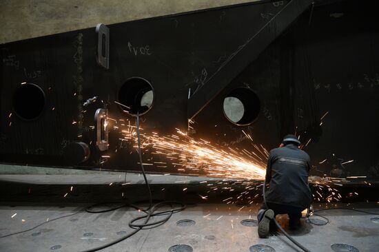 Uralmashzavod manufactures parts for mining shovels in Yekaterinburg