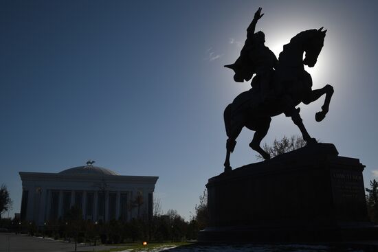 Cities of the world. Tashkent