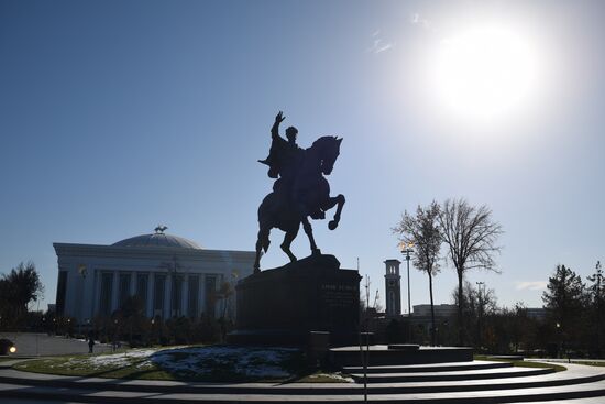 Cities of the world. Tashkent