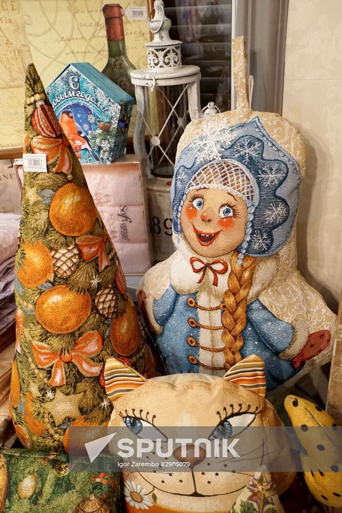 New Year gifts and decorations sold in Kaliningrad