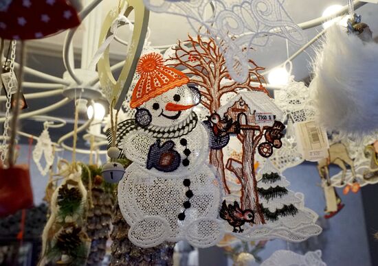 New Year gifts and decorations sold in Kaliningrad