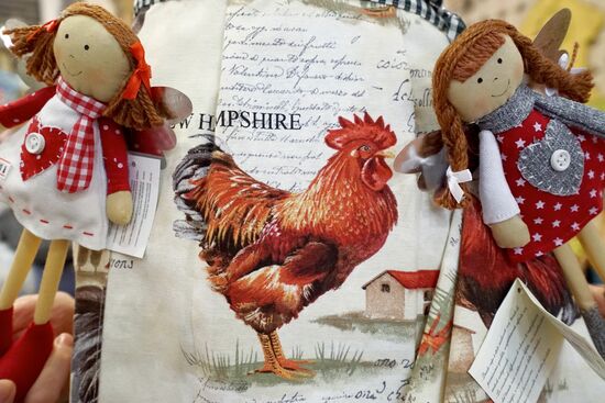 New Year gifts and decorations sold in Kaliningrad