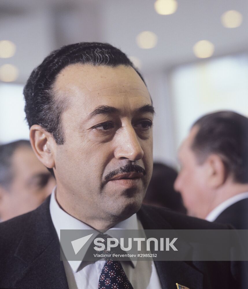 People's Artist of USSR Tahir Salakhanov