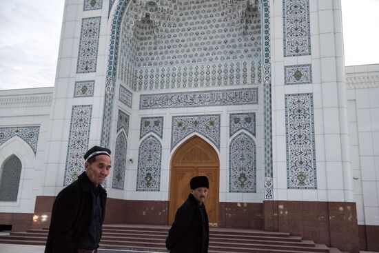 Cities of the world. Tashkent