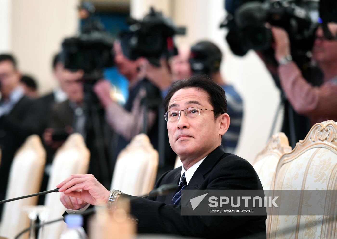 Russian Foreign Minister Lavrov meets with Japanese counterpart Kishida