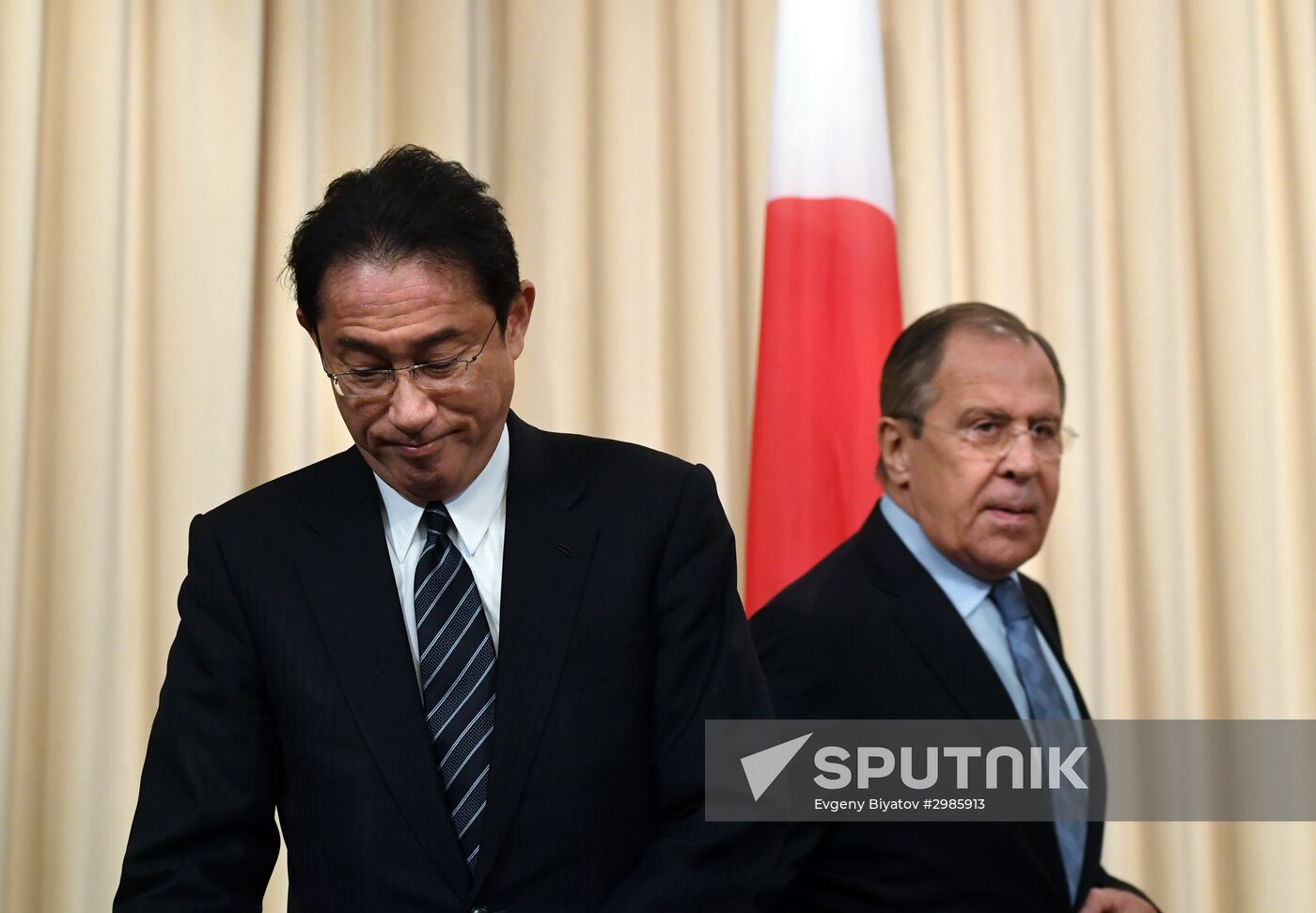 Russian Foreign Minister Lavrov meets with Japanese counterpart Kishida