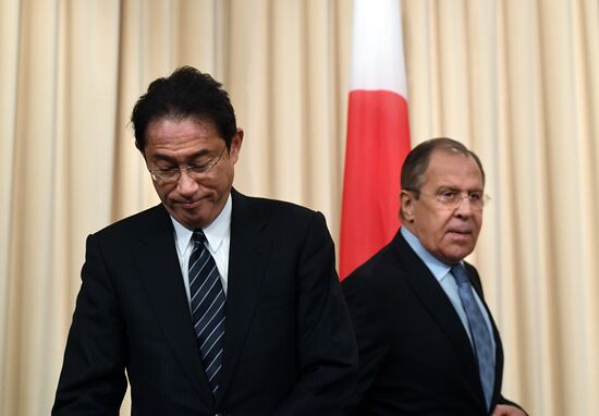 Russian Foreign Minister Lavrov meets with Japanese counterpart Kishida