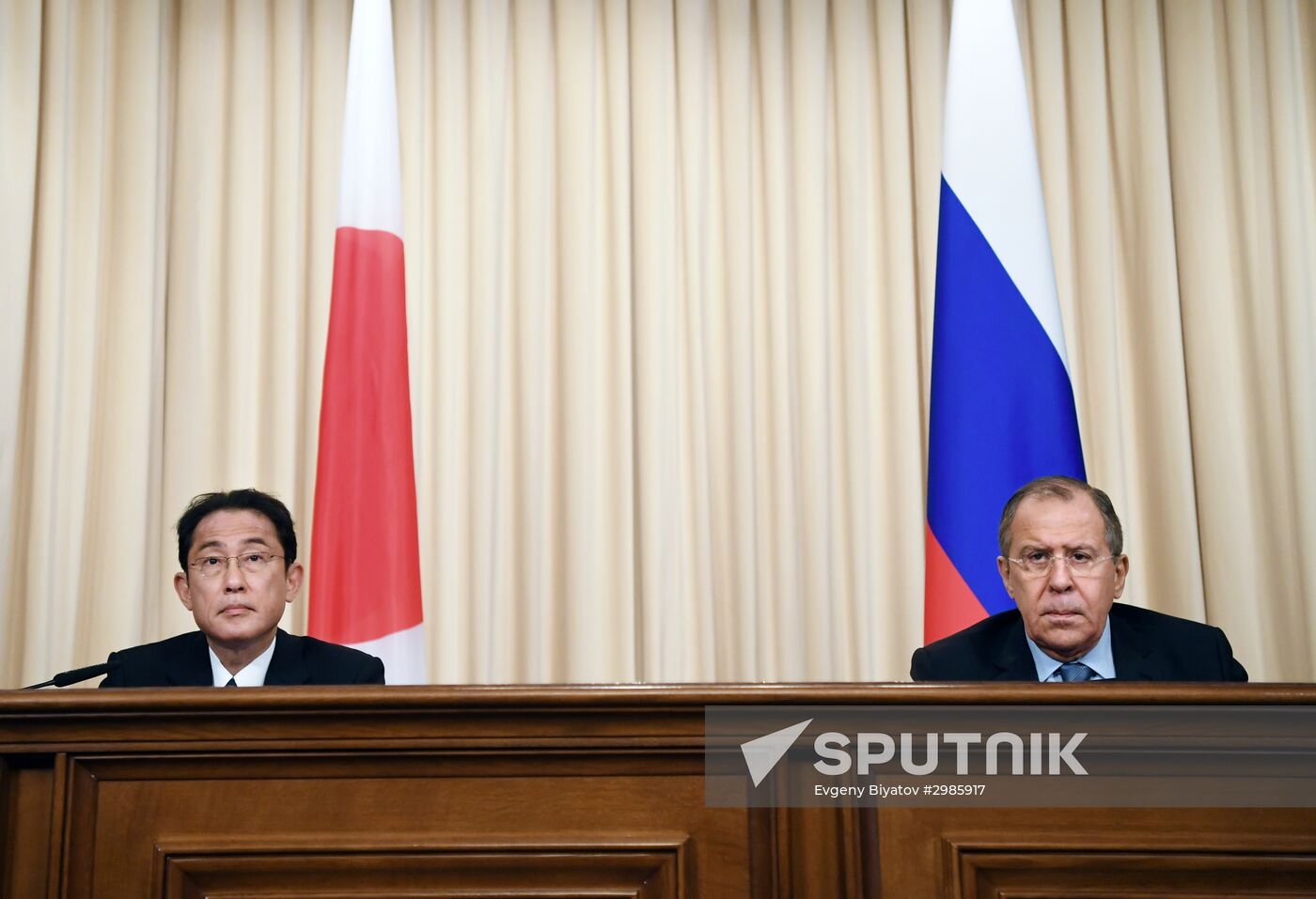 Russian Foreign Minister Lavrov meets with Japanese counterpart Kishida