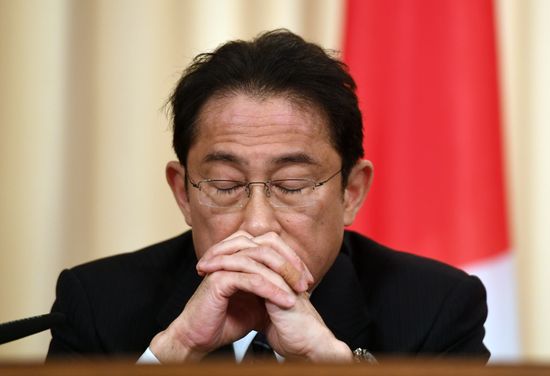 Russian Foreign Minister Lavrov meets with Japanese counterpart Kishida