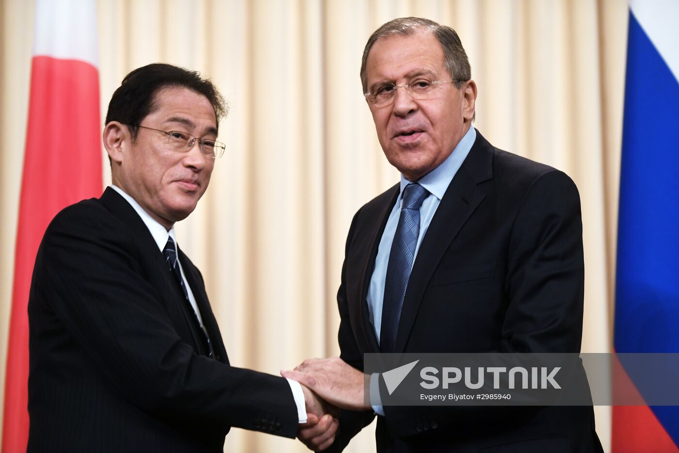 Russian Foreign Minister Lavrov meets with Japanese counterpart Kishida