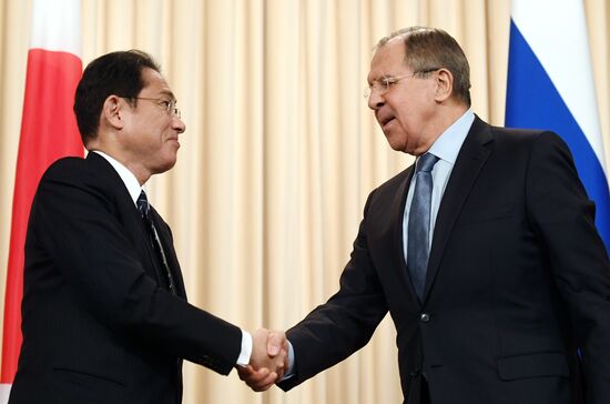 Russian Foreign Minister Lavrov meets with Japanese counterpart Kishida