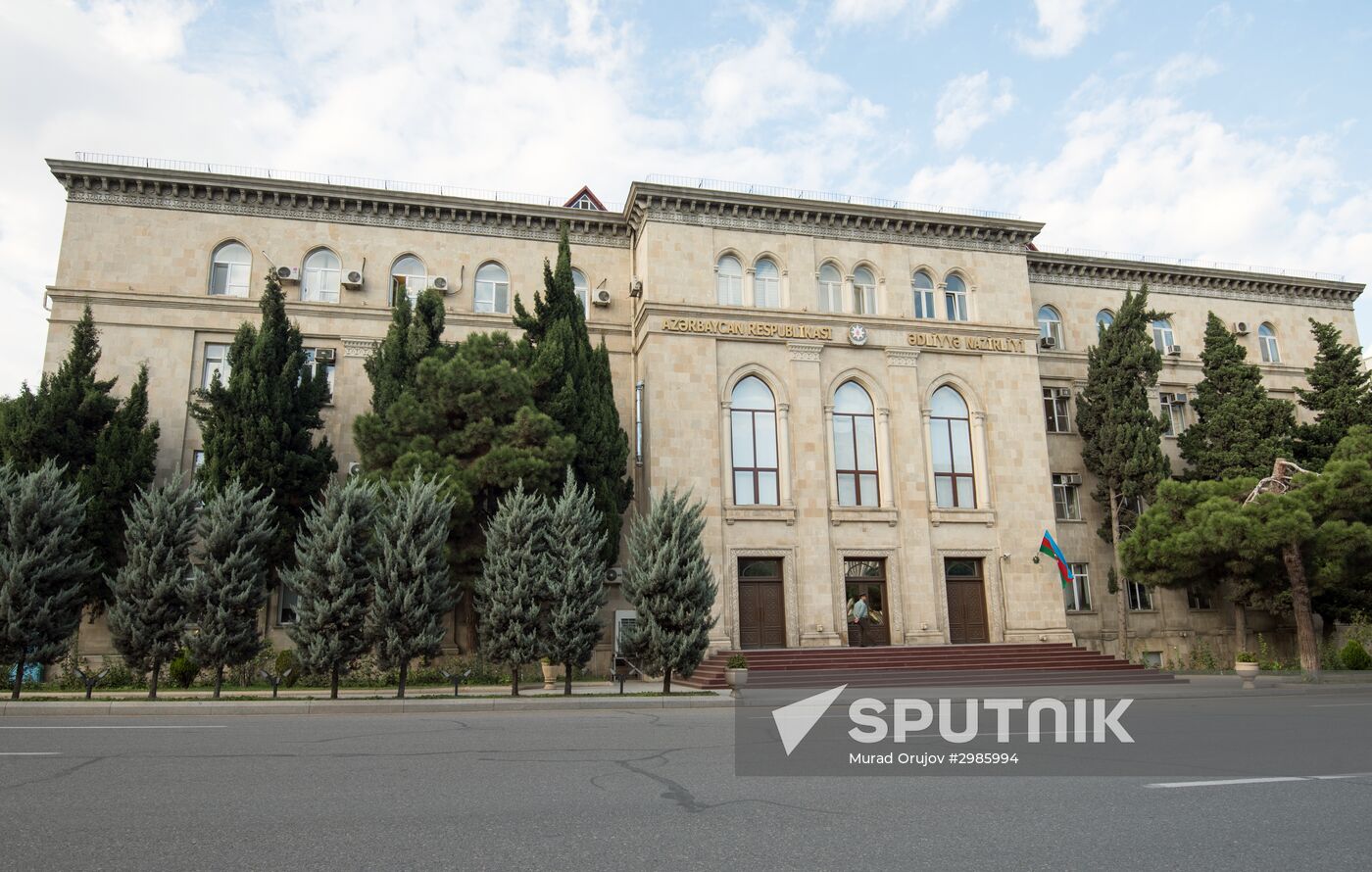 Cities of the world. Baku
