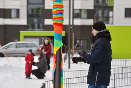 Street knitting workshop in Minsk