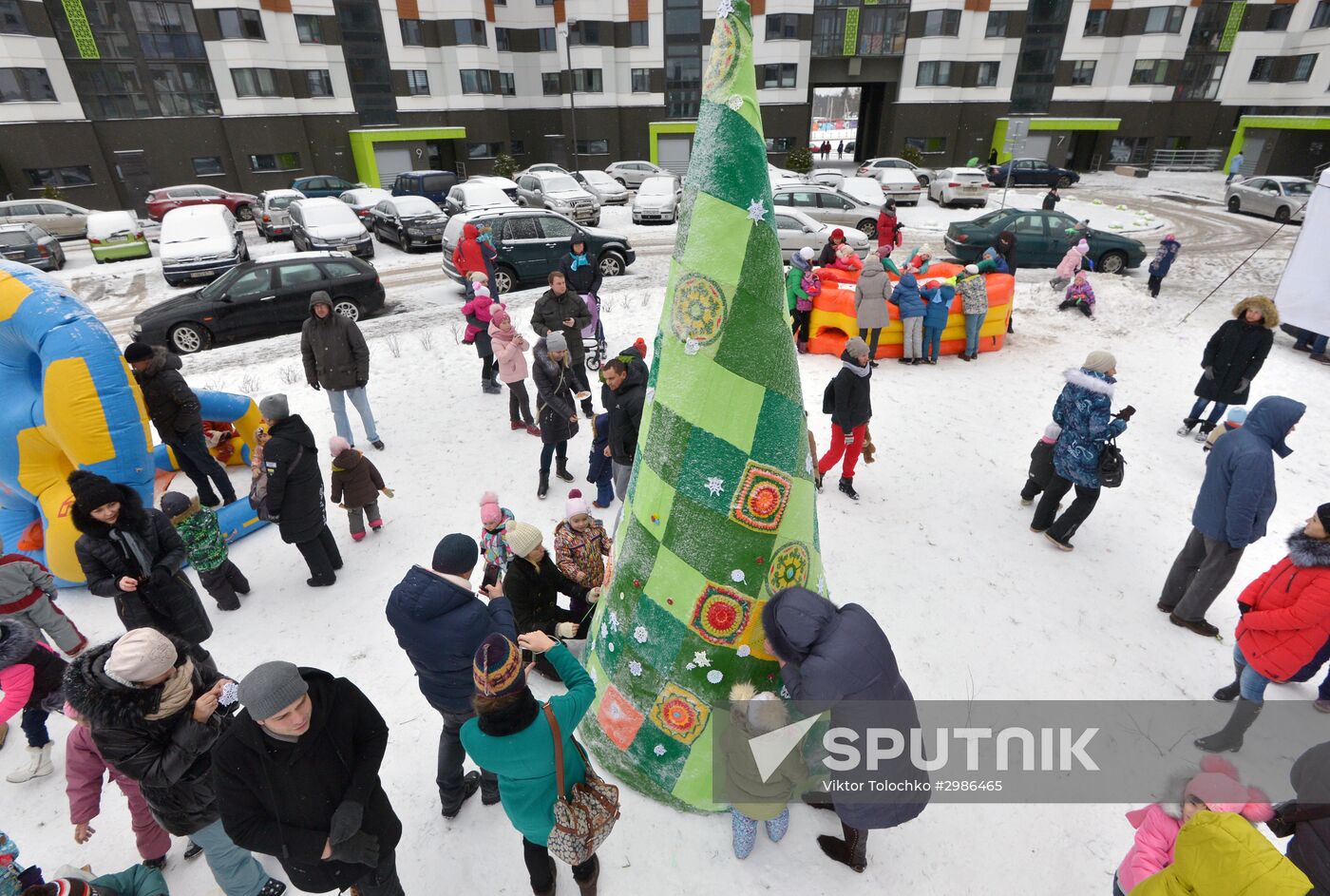 Street knitting workshop in Minsk