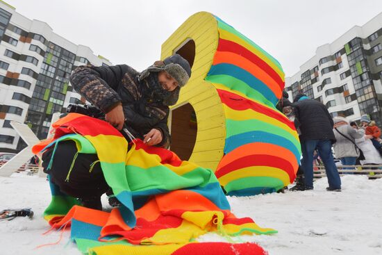 Street knitting workshop in Minsk