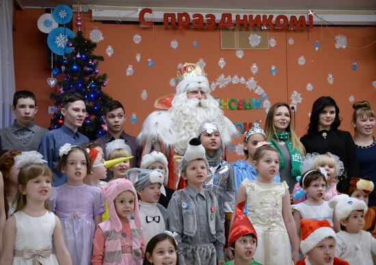 Father Frost from Veliky Ustyug visits Yekaterinburg