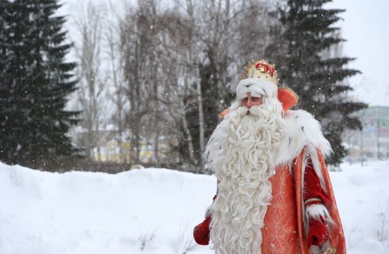 Father Frost from Veliky Ustyug visits Yekaterinburg