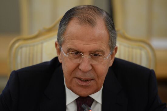 Russian Foreign Minister Sergei Lavrov and his Philippine counterpart Perfecto Yasay meet in Moscow