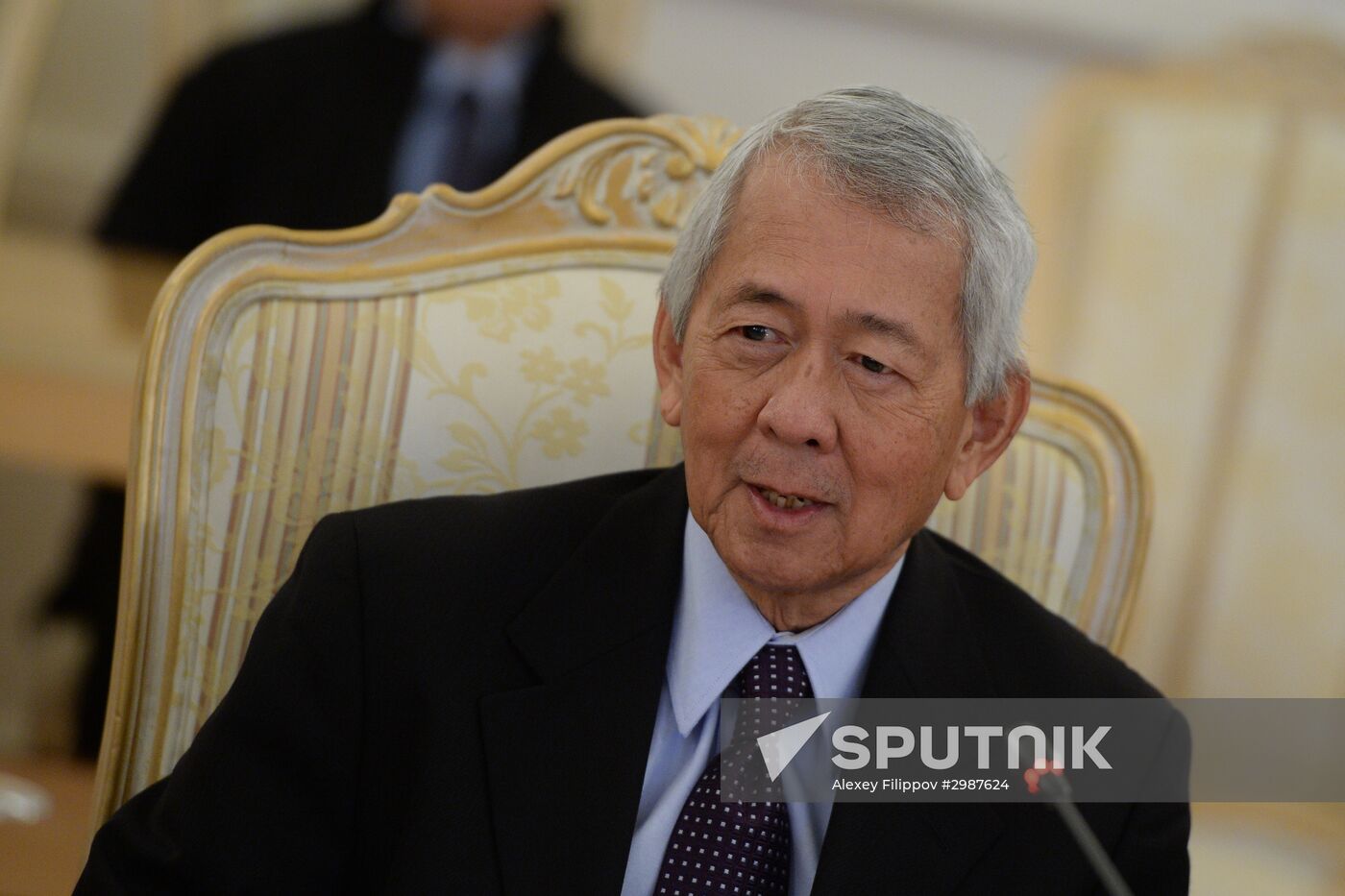 Russian Foreign Minister Sergei Lavrov and his Philippine counterpart Perfecto Yasay meet in Moscow