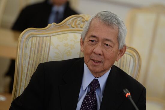 Russian Foreign Minister Sergei Lavrov and his Philippine counterpart Perfecto Yasay meet in Moscow