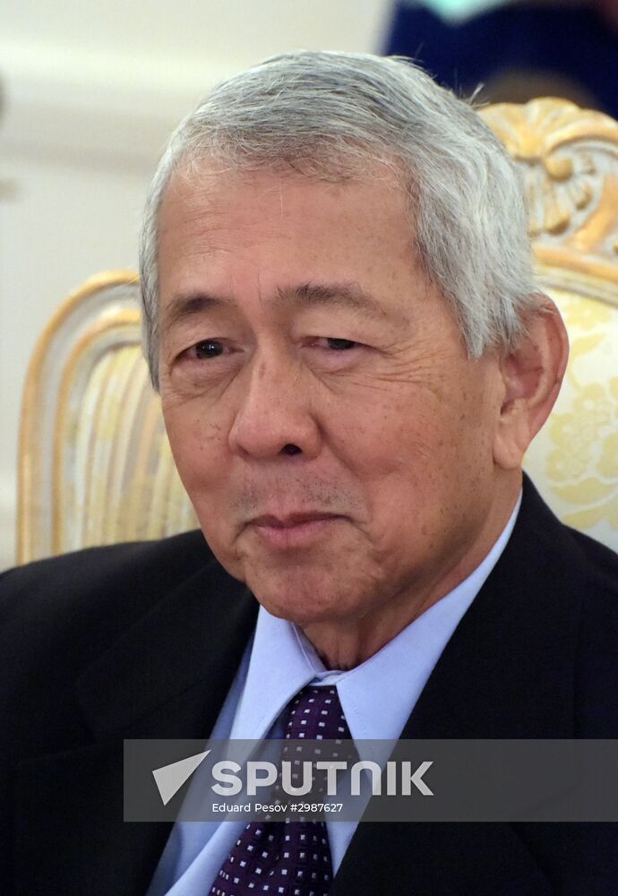Russian Foreign Minister Sergei Lavrov and his Philippine counterpart Perfecto Yasay meet in Moscow