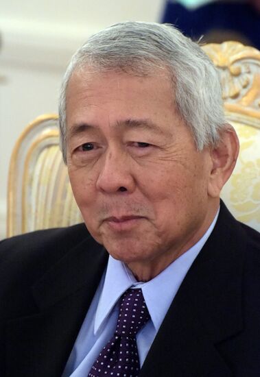 Russian Foreign Minister Sergei Lavrov and his Philippine counterpart Perfecto Yasay meet in Moscow