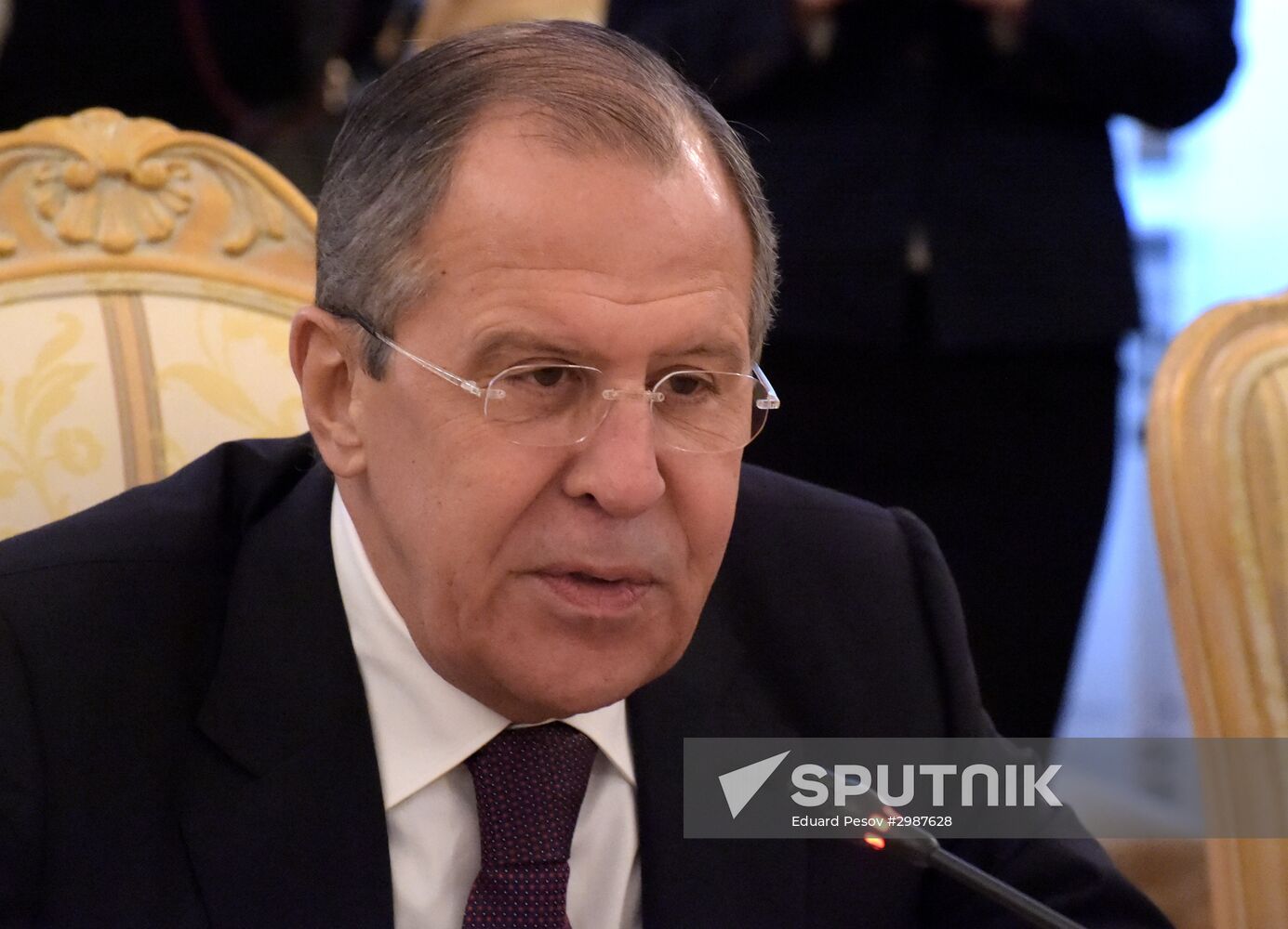 Russian Foreign Minister Sergei Lavrov and his Philippine counterpart Perfecto Yasay meet in Moscow