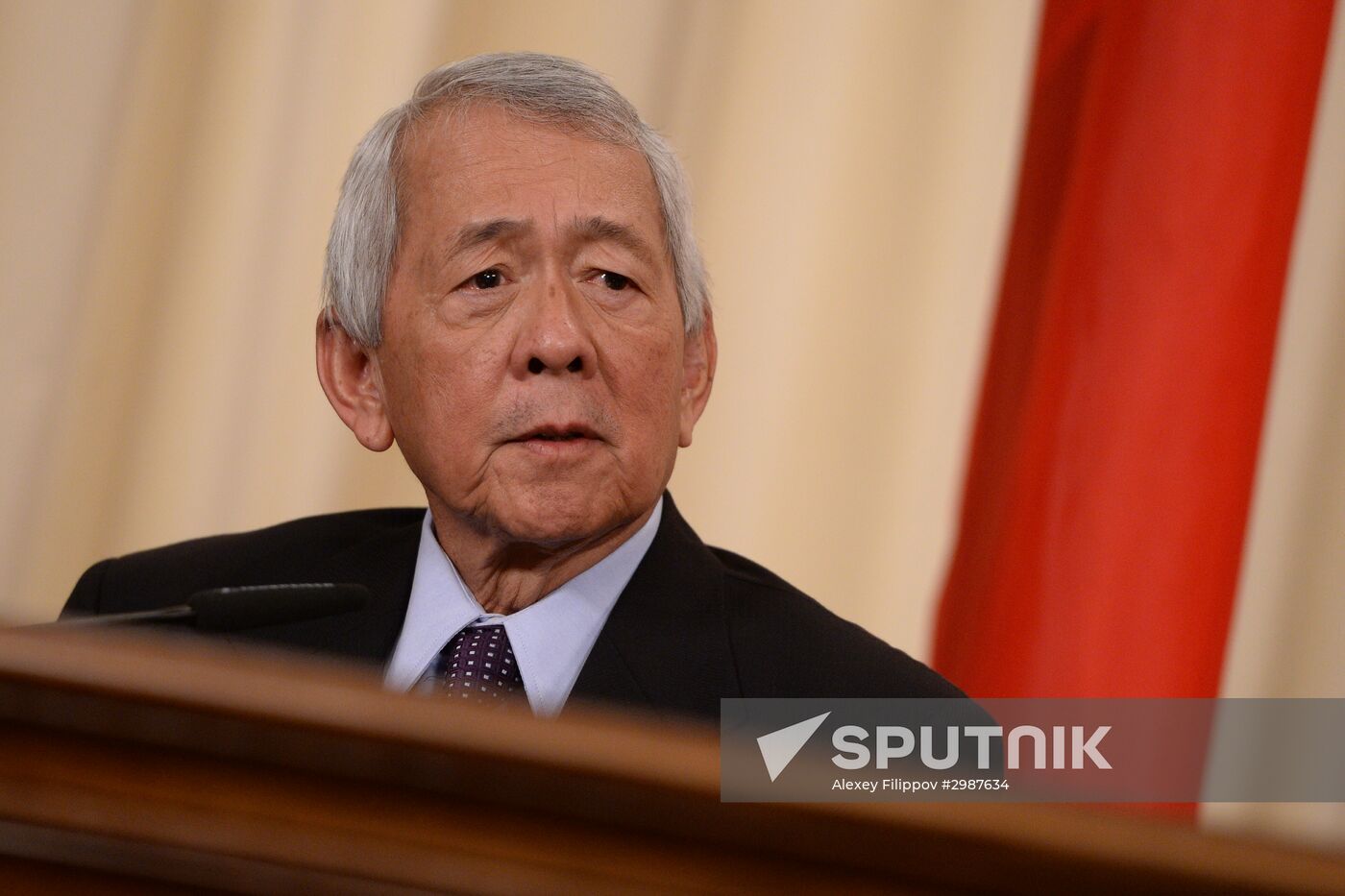 Russian Foreign Minister Sergei Lavrov and his Philippine counterpart Perfecto Yasay meet in Moscow