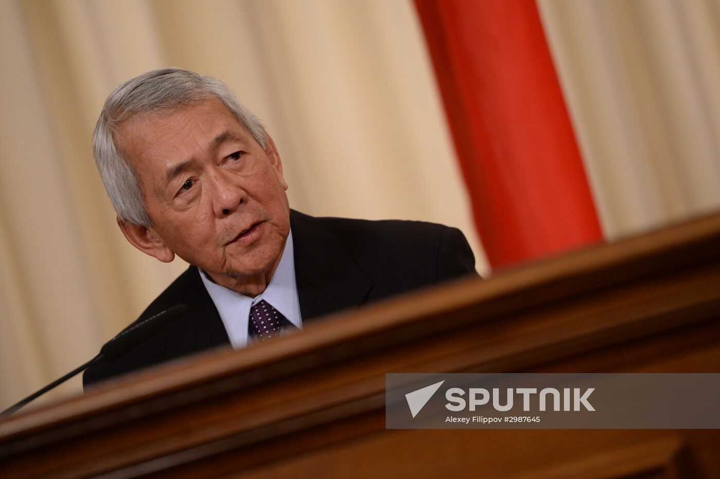 Russian Foreign Minister Sergei Lavrov and his Philippine counterpart Perfecto Yasay meet in Moscow