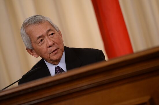 Russian Foreign Minister Sergei Lavrov and his Philippine counterpart Perfecto Yasay meet in Moscow