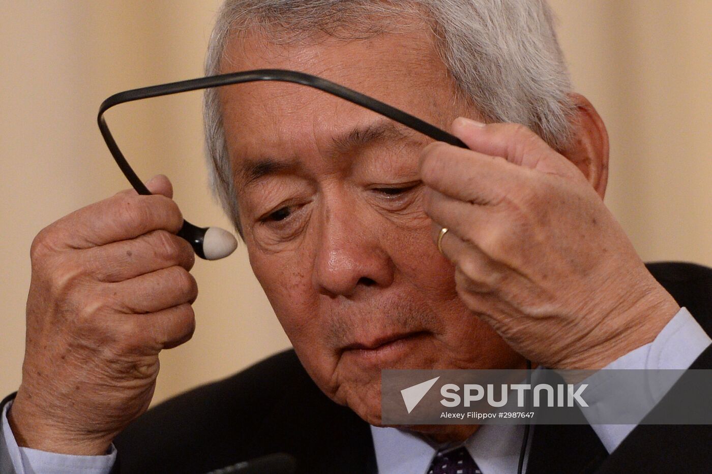 Russian Foreign Minister Sergei Lavrov and his Philippine counterpart Perfecto Yasay meet in Moscow