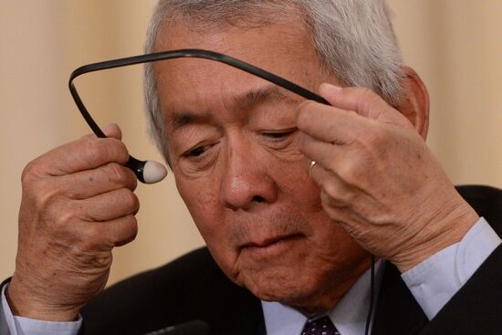Russian Foreign Minister Sergei Lavrov and his Philippine counterpart Perfecto Yasay meet in Moscow