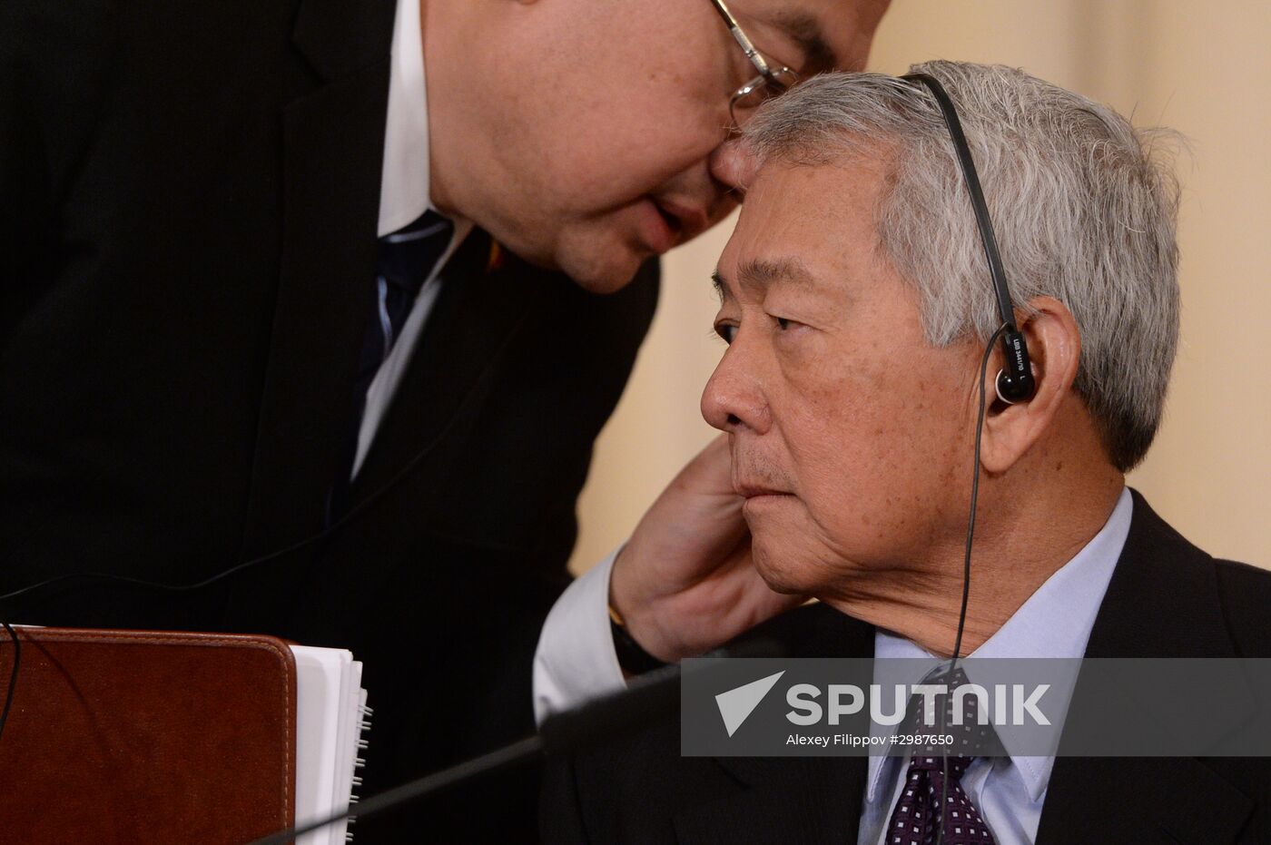 Russian Foreign Minister Sergei Lavrov and his Philippine counterpart Perfecto Yasay meet in Moscow